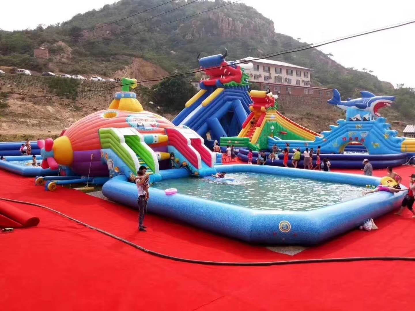 成安深海潜艇充气水上乐园
